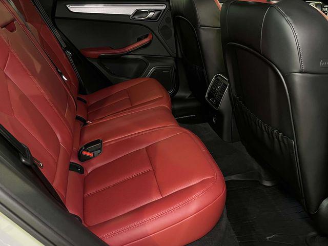 2026 Porsche Macan Unknown