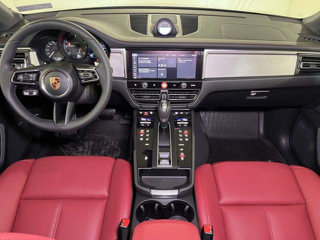 2026 Porsche Macan Unknown