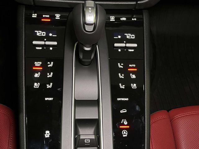 2026 Porsche Macan Unknown