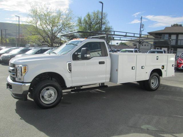 2019 Ford F-350 XLT UTILITY BOX 4X4