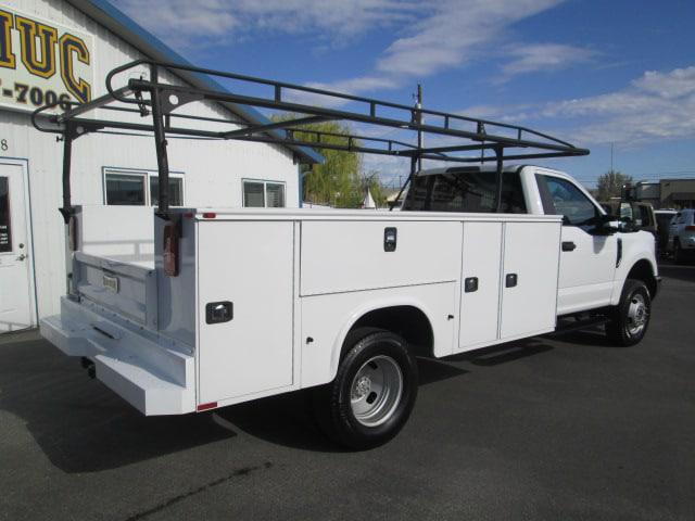 2019 Ford F-350 XLT UTILITY BOX 4X4