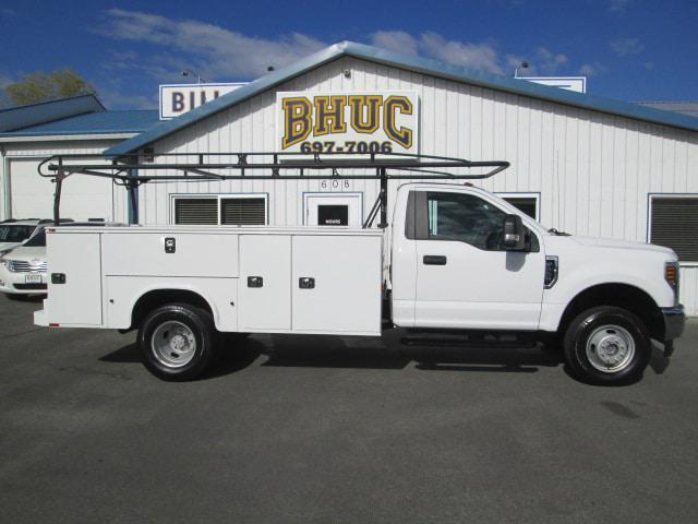 2019 Ford F-350 XLT UTILITY BOX 4X4