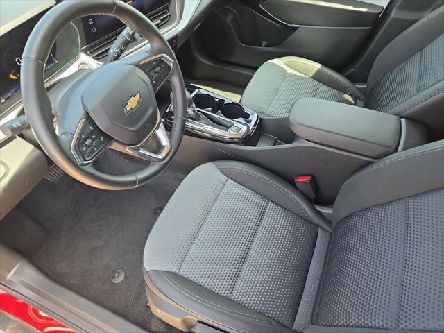 2025 Chevrolet Trax FWD LT