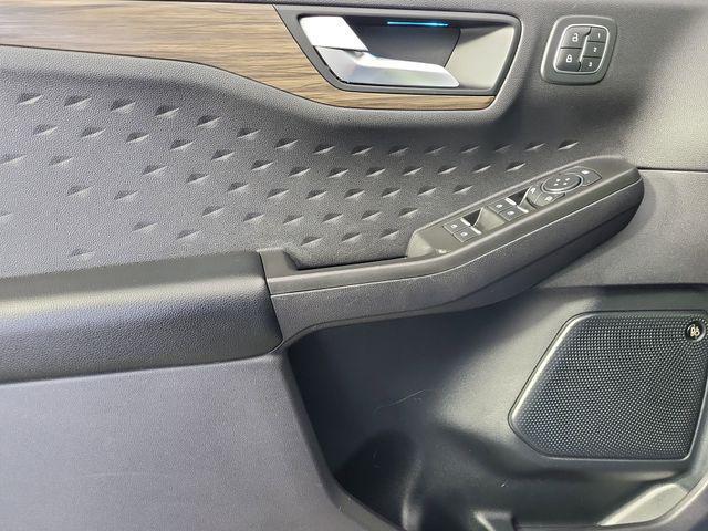 2020 Ford Escape Titanium Hybrid