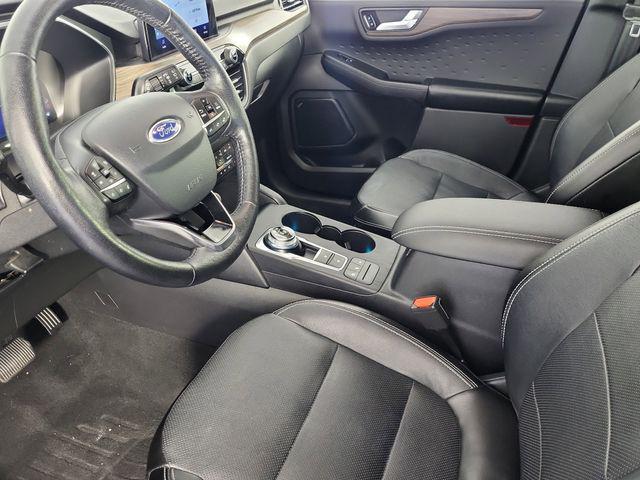 2020 Ford Escape Titanium Hybrid