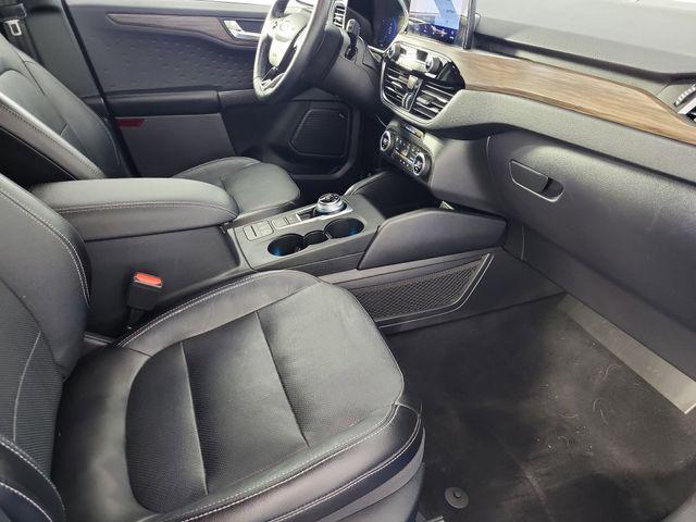 2020 Ford Escape Titanium Hybrid