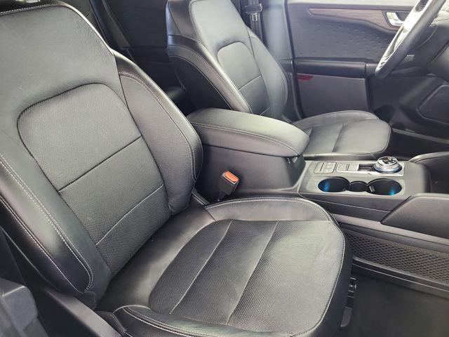 2020 Ford Escape Titanium Hybrid