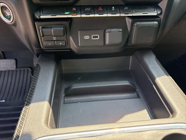 2021 Chevrolet Silverado 1500 4WD Crew Cab Short Bed RST