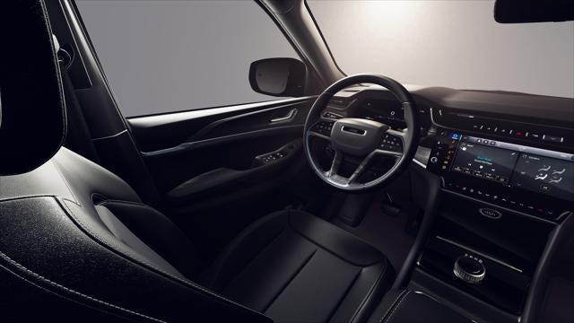 2026 Jeep Grand Cherokee L Altitude 4x4
