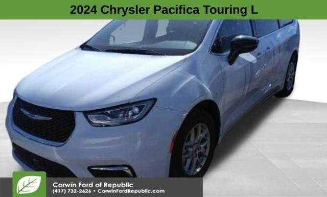 2024 Chrysler Pacifica Touring L for sale in Republic, MO