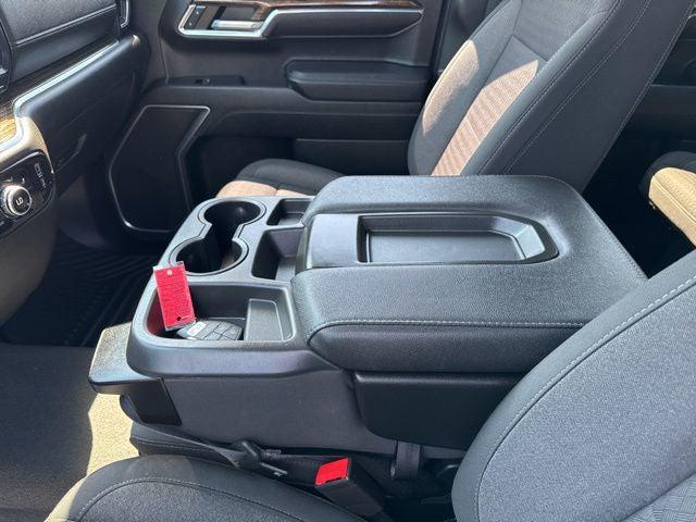 2023 GMC Sierra 1500 4WD Crew Cab Short Box Elevation with 3SB