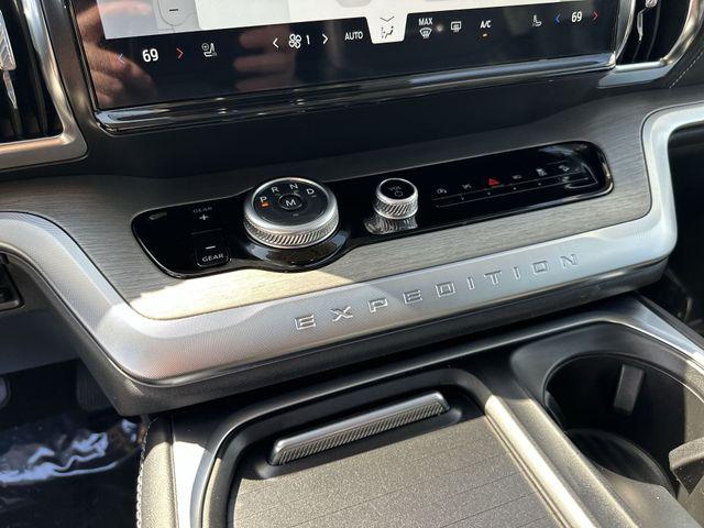 2025 Ford Expedition Platinum MAX