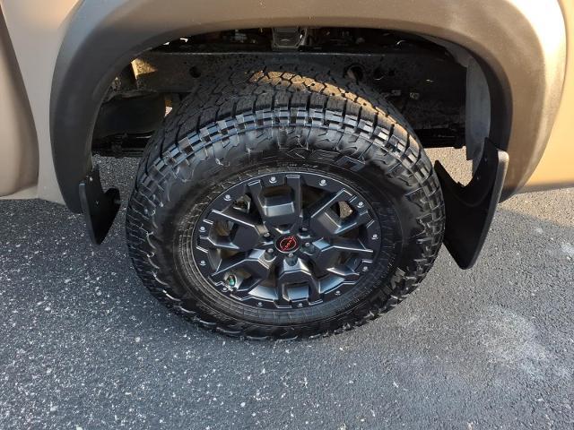 2023 Nissan Frontier Crew Cab PRO-4X 4x4