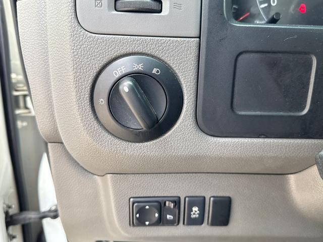 2014 Nissan 2500 SV V6