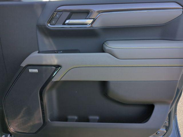 2025 Chevrolet Silverado 1500 4WD Crew Cab Short Bed ZR2