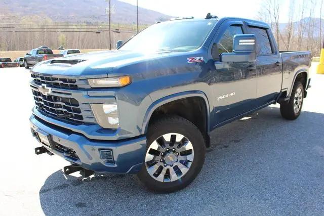 2025 Chevrolet Silverado 2500HD 4WD Crew Cab Standard Bed Custom