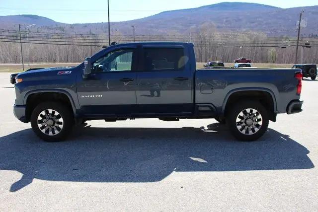 2025 Chevrolet Silverado 2500HD 4WD Crew Cab Standard Bed Custom