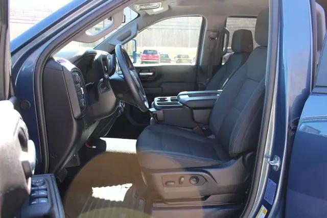 2025 Chevrolet Silverado 2500HD 4WD Crew Cab Standard Bed Custom