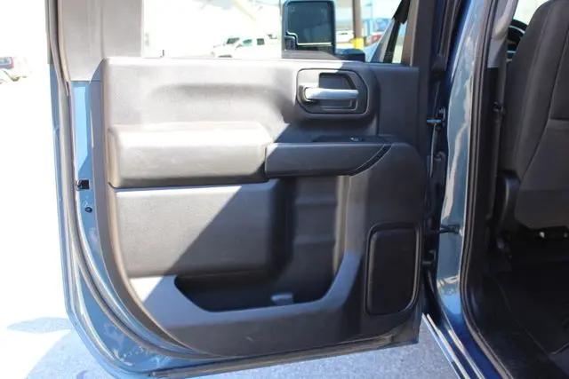 2025 Chevrolet Silverado 2500HD 4WD Crew Cab Standard Bed Custom