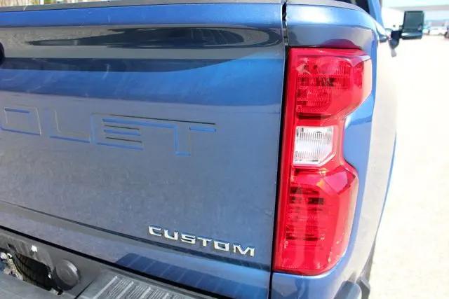 2025 Chevrolet Silverado 2500HD 4WD Crew Cab Standard Bed Custom