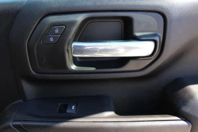 2025 Chevrolet Silverado 2500HD 4WD Crew Cab Standard Bed Custom