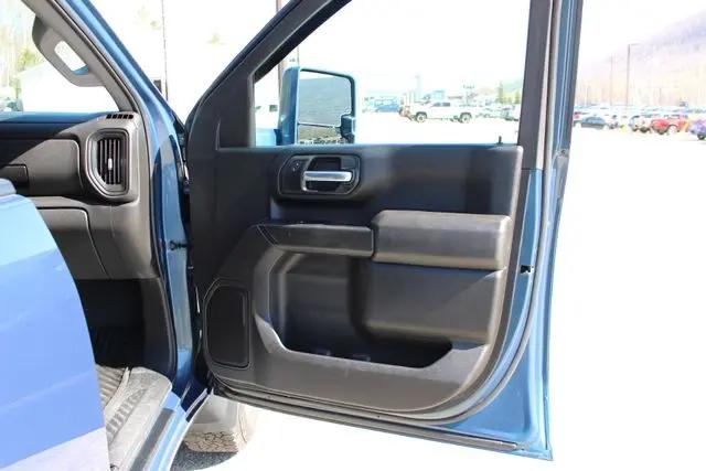 2025 Chevrolet Silverado 2500HD 4WD Crew Cab Standard Bed Custom