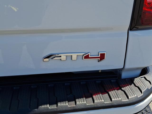 2025 GMC Sierra 1500 4WD Crew Cab Short Box AT4