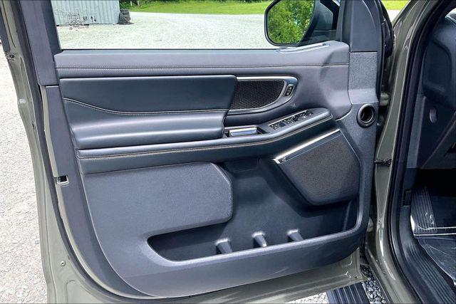 2025 Ford Expedition Platinum MAX