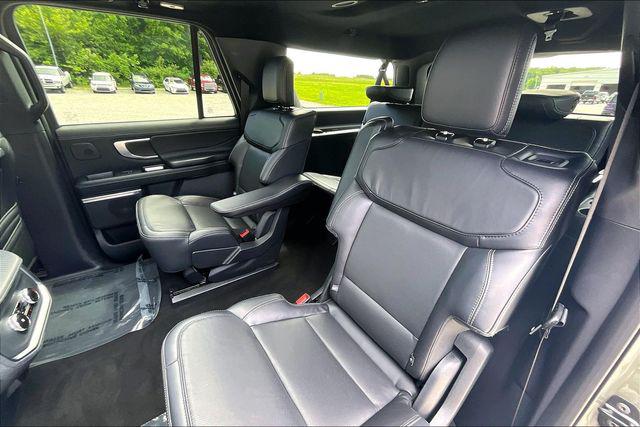 2025 Ford Expedition Platinum MAX