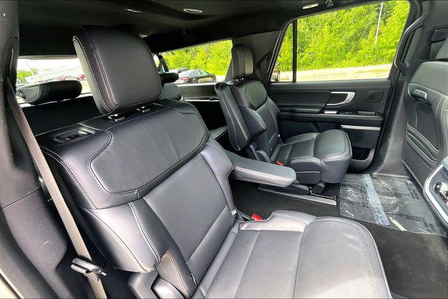 2025 Ford Expedition Platinum MAX