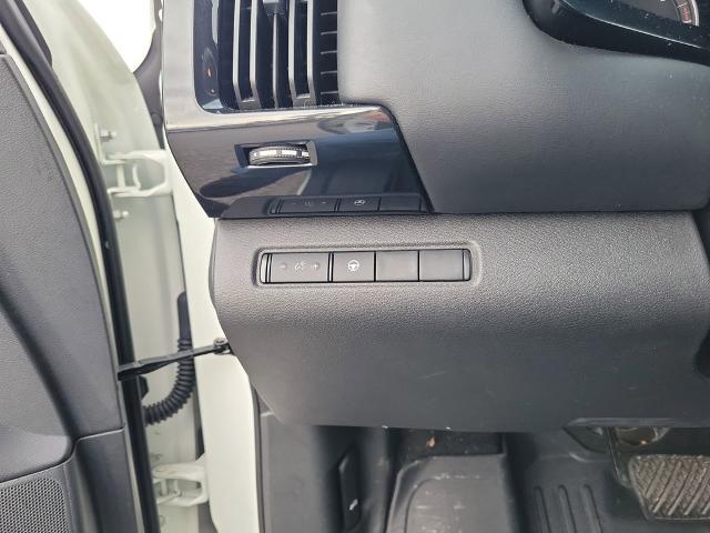2024 Nissan Pathfinder SV FWD