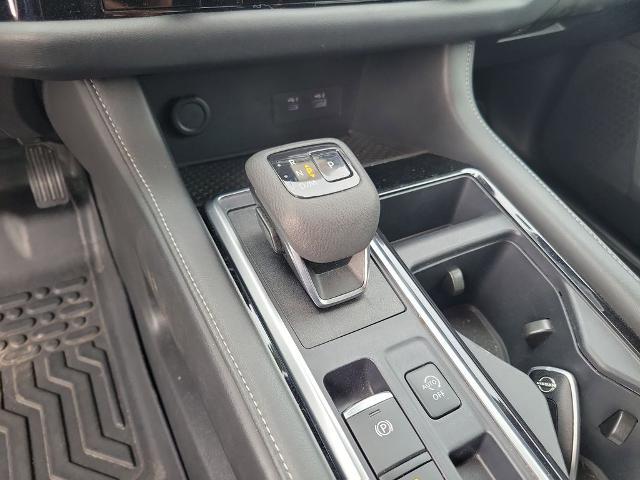 2024 Nissan Pathfinder SV FWD