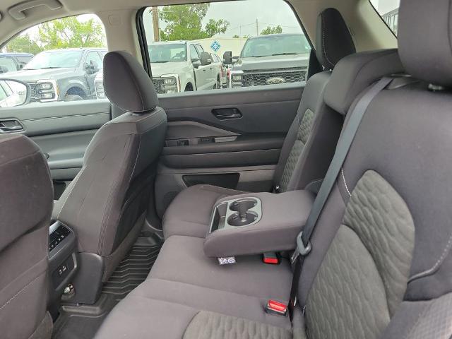2024 Nissan Pathfinder SV FWD