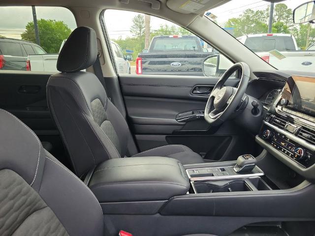2024 Nissan Pathfinder SV FWD
