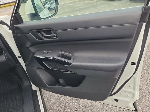2024 Nissan Pathfinder SV FWD