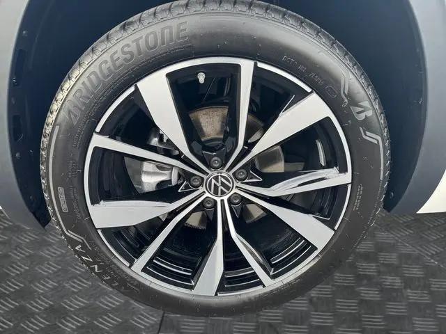 2026 Volkswagen Atlas Cross Sport SEL Premium R-Line