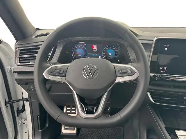 2026 Volkswagen Atlas Cross Sport SEL Premium R-Line