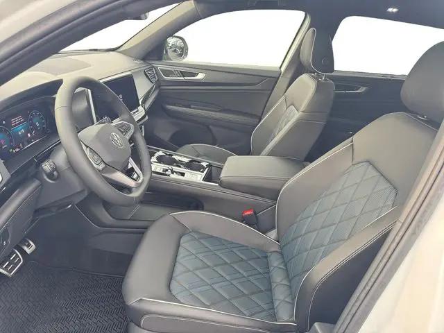 2026 Volkswagen Atlas Cross Sport SEL Premium R-Line