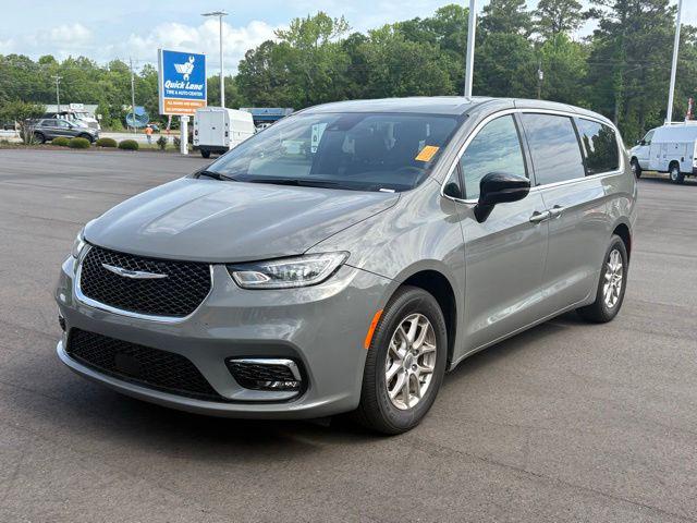 2025 Chrysler Pacifica Select for sale in Morehead City, NC
