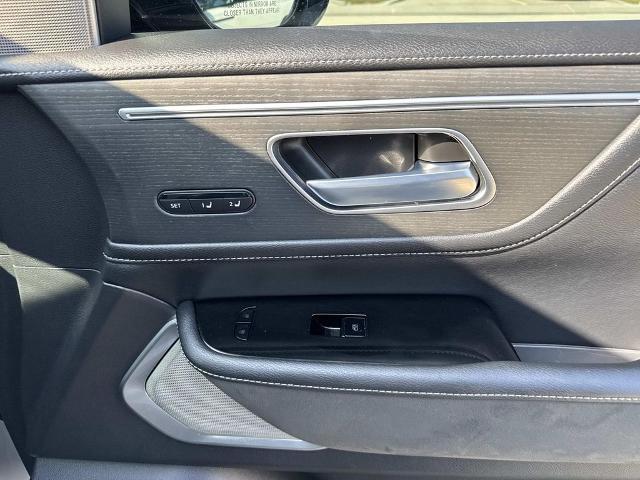 2025 INFINITI QX80 SENSORY AWD