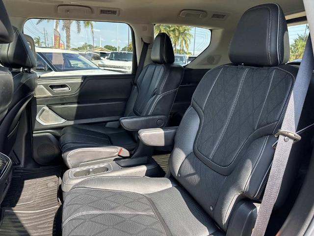 2025 INFINITI QX80 SENSORY AWD