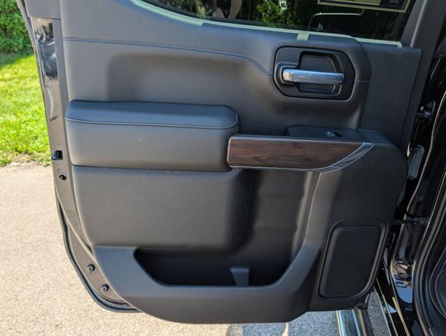2021 GMC Sierra 1500 4WD Crew Cab Short Box SLT
