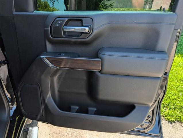 2021 GMC Sierra 1500 4WD Crew Cab Short Box SLT