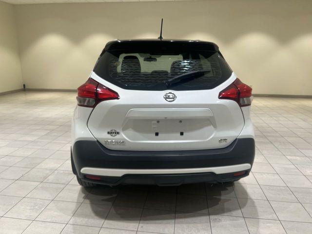 2019 Nissan Kicks SR