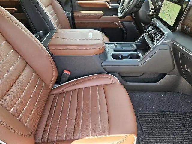 2026 GMC Sierra 2500HD Crew Cab, Standard Bed, Denali Ultimate, 4WD