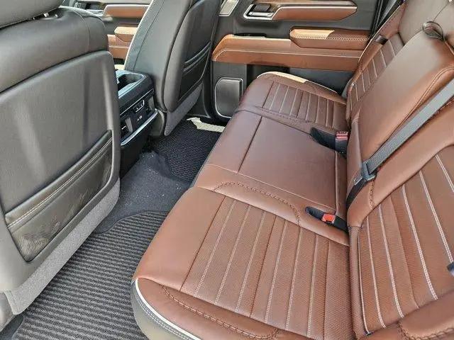 2026 GMC Sierra 2500HD Crew Cab, Standard Bed, Denali Ultimate, 4WD