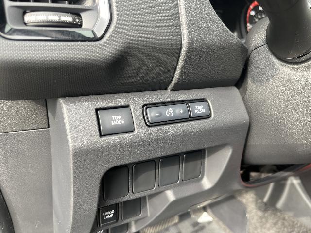 2023 Nissan Frontier Crew Cab PRO-X 4x2