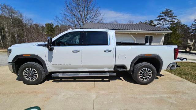 2026 GMC Sierra 2500HD Crew Cab, Standard Bed, SLT, 4WD