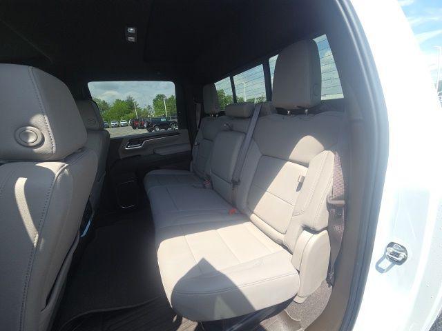 2026 GMC Sierra 2500HD Crew Cab, Standard Bed, SLT, 4WD