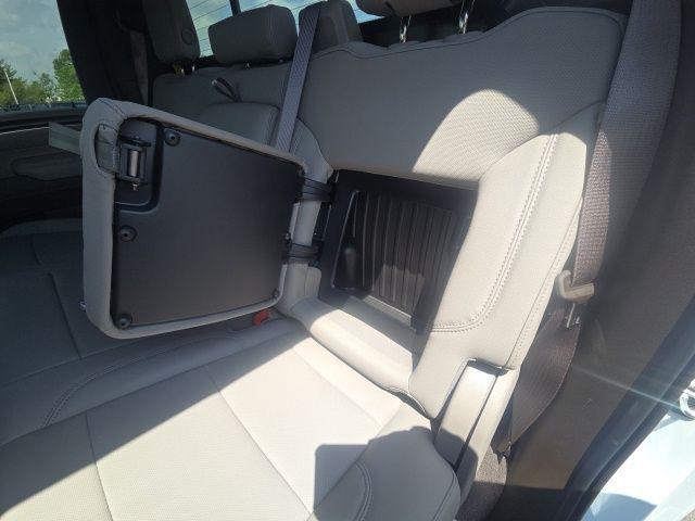 2026 GMC Sierra 2500HD Crew Cab, Standard Bed, SLT, 4WD